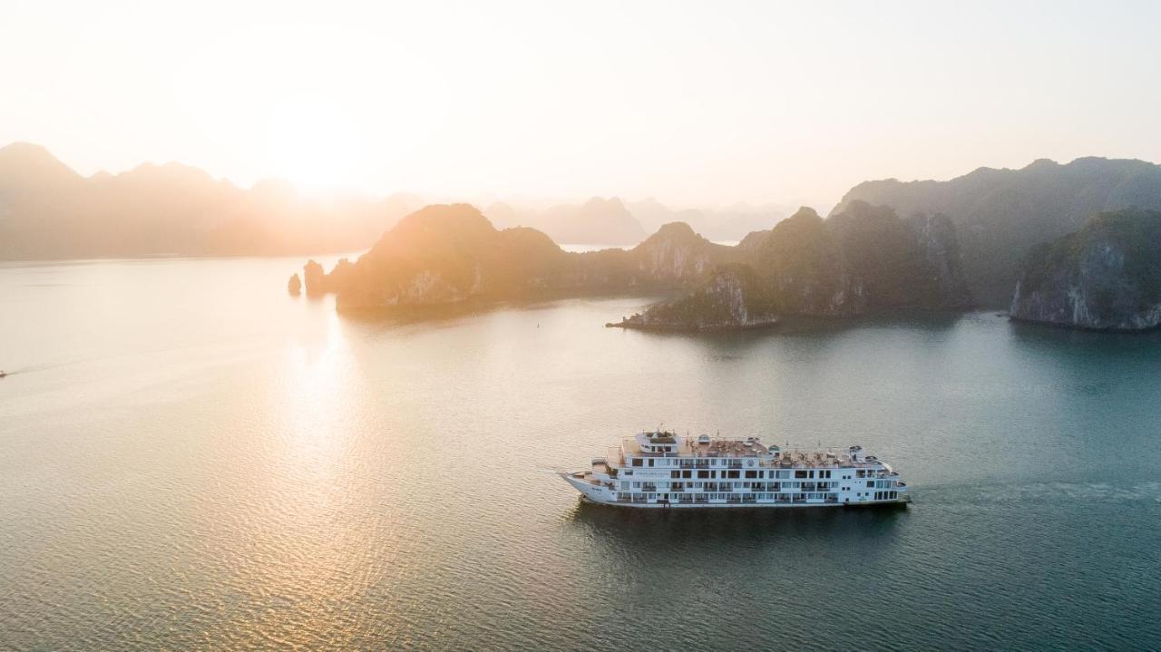 Ambassador Cruise Halong Bay Hotel Ha Long Buitenkant foto