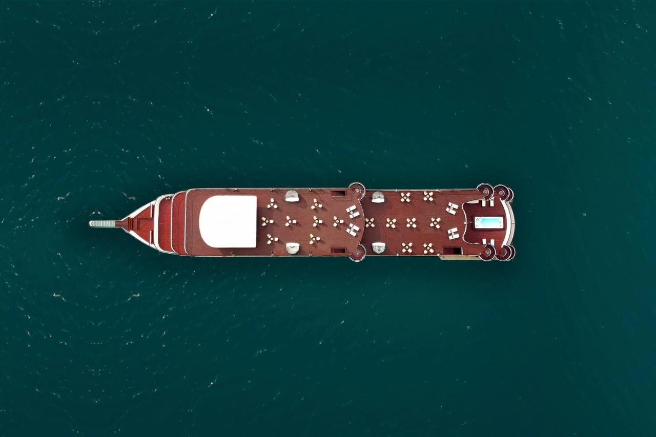 Ambassador Cruise Halong Bay Hotel Ha Long Buitenkant foto