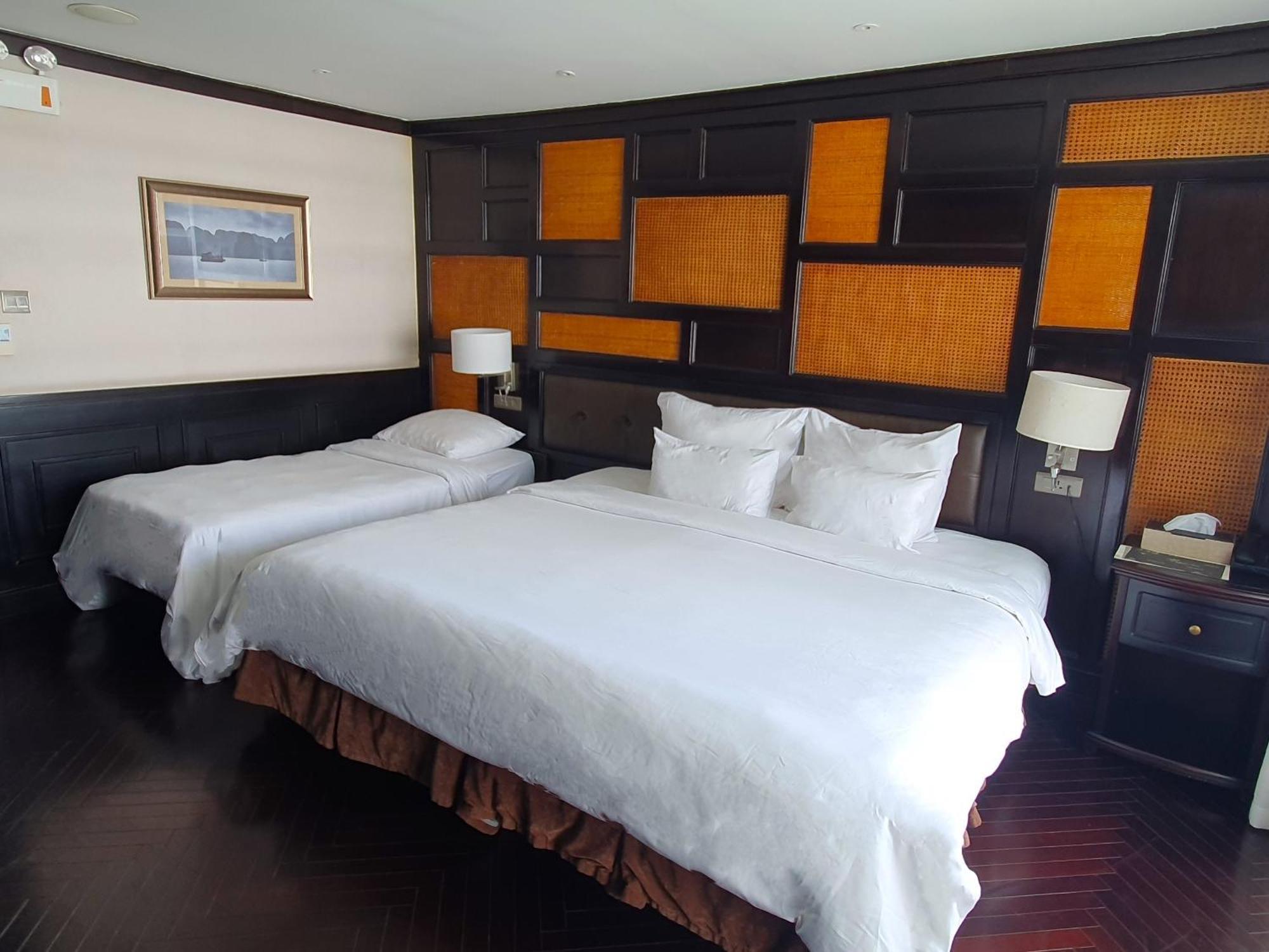 Ambassador Cruise Halong Bay Hotel Ha Long Buitenkant foto