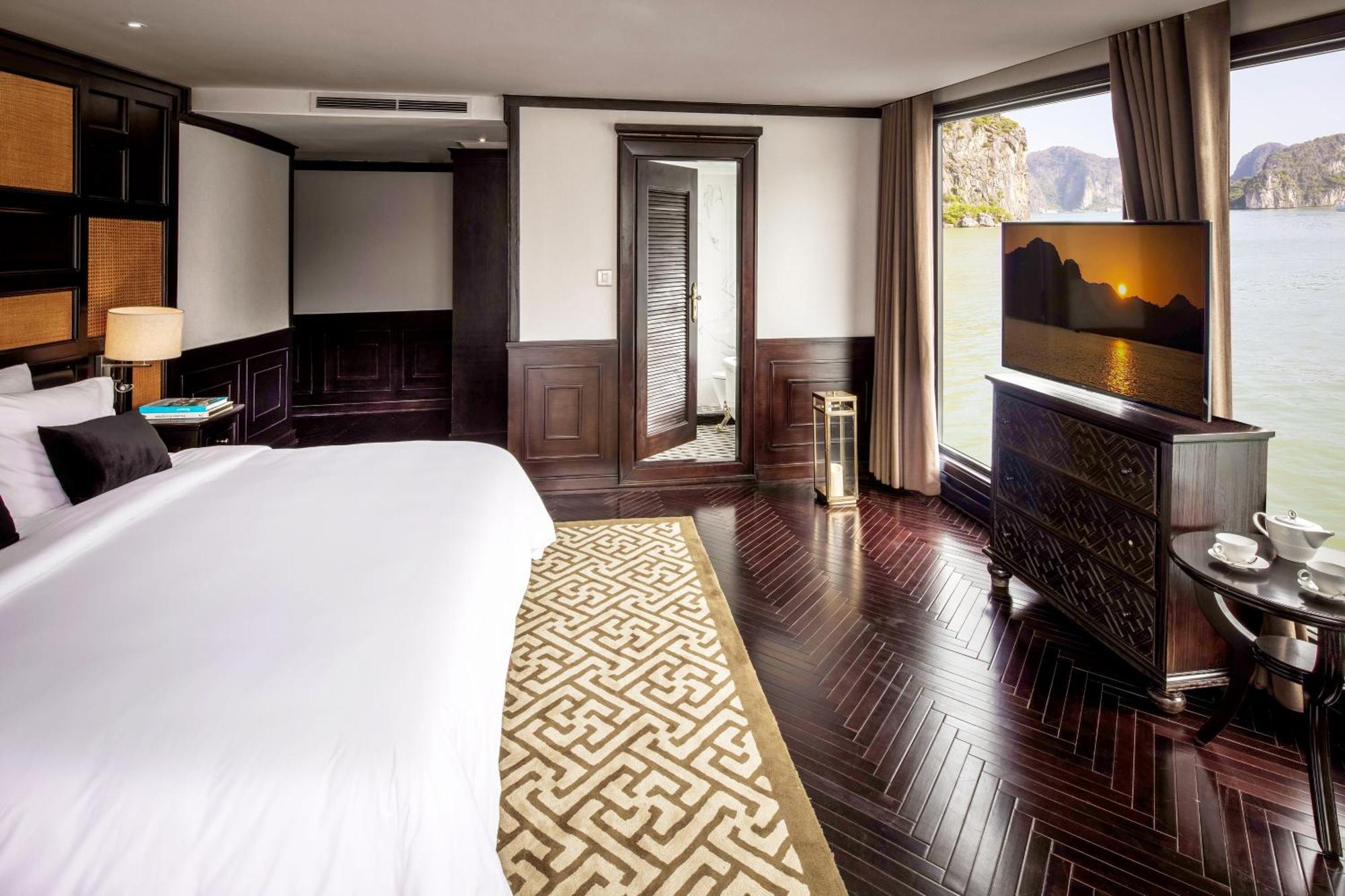 Ambassador Cruise Halong Bay Hotel Ha Long Buitenkant foto