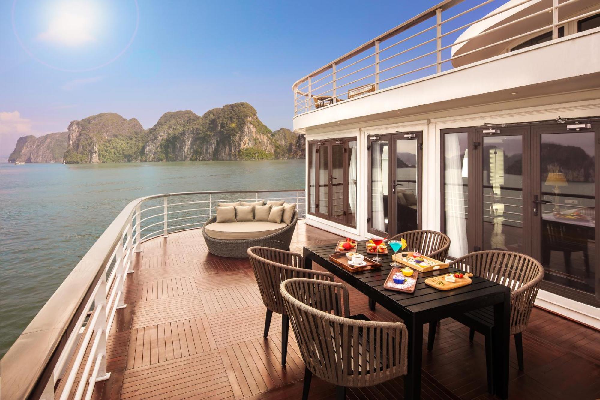 Ambassador Cruise Halong Bay Hotel Ha Long Buitenkant foto