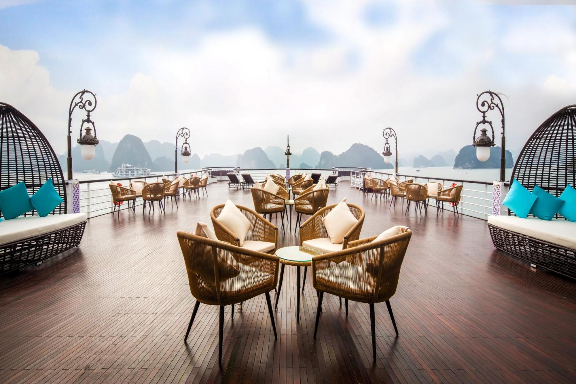 Ambassador Cruise Halong Bay Hotel Ha Long Buitenkant foto