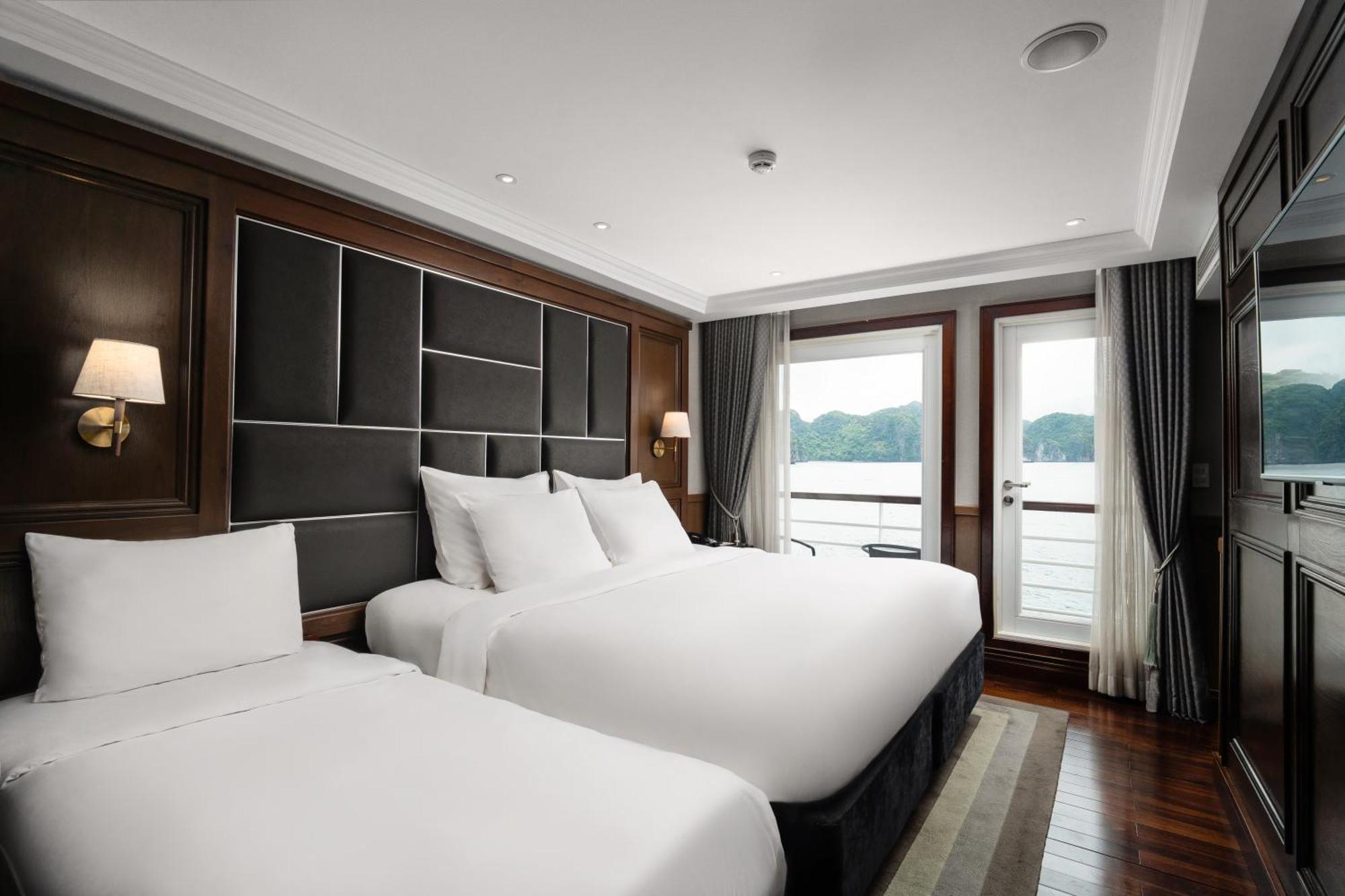 Ambassador Cruise Halong Bay Hotel Ha Long Buitenkant foto