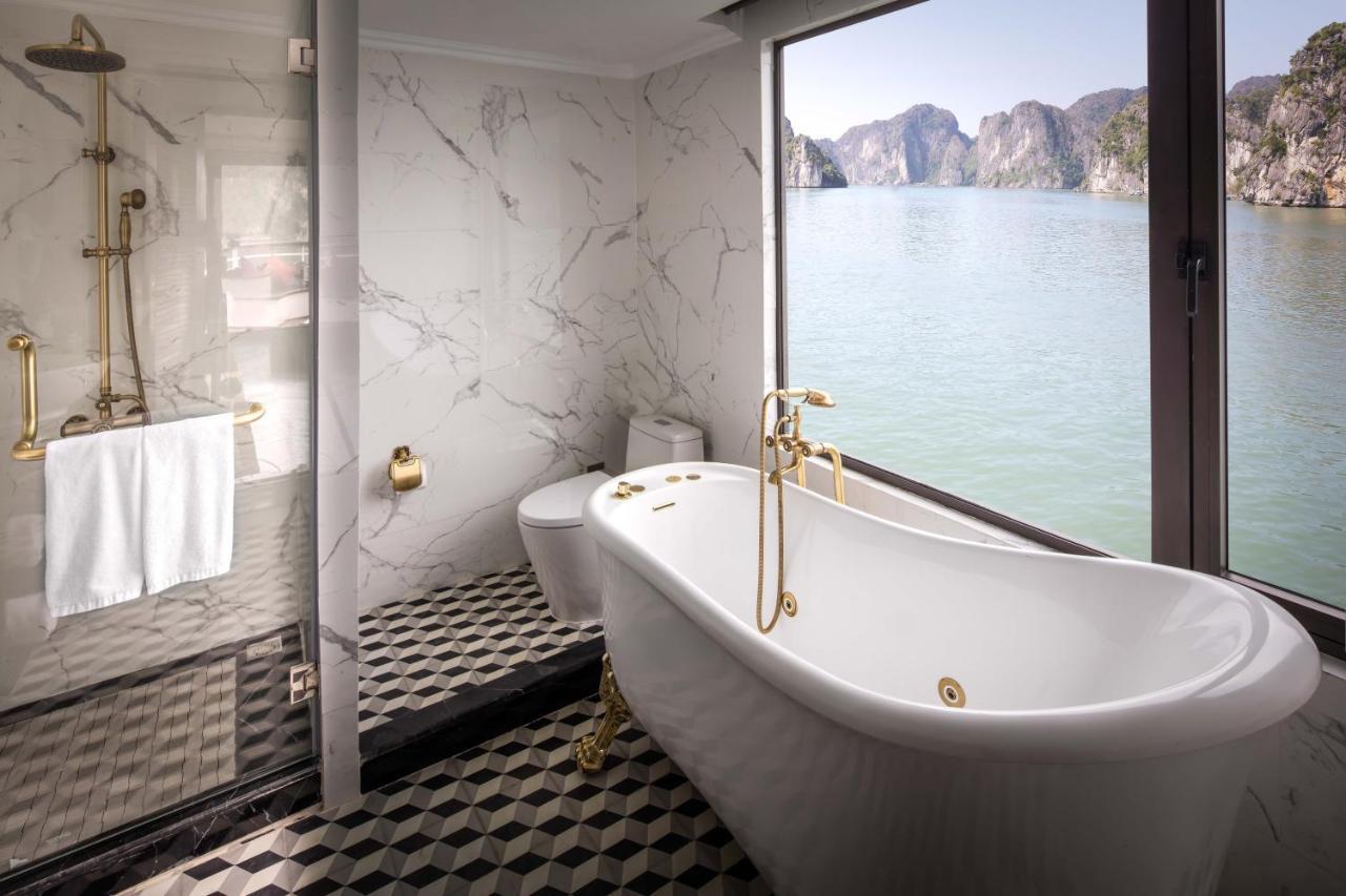 Ambassador Cruise Halong Bay Hotel Ha Long Buitenkant foto