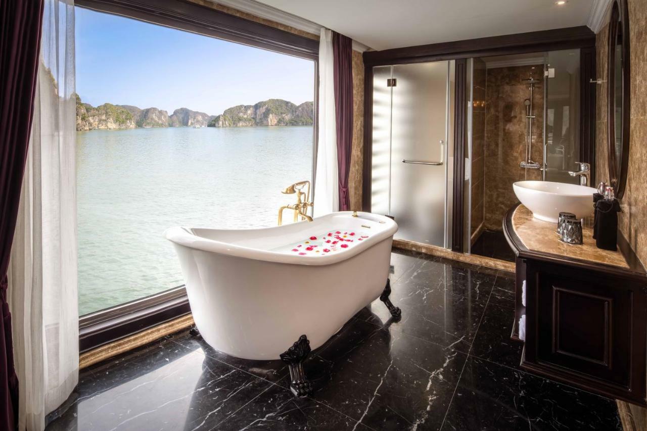 Ambassador Cruise Halong Bay Hotel Ha Long Buitenkant foto