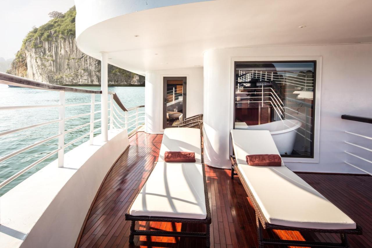 Ambassador Cruise Halong Bay Hotel Ha Long Buitenkant foto